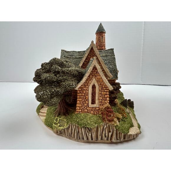 Lilliput Lane St. Patrick’s Church 1989 Irish Collection Cottage w/Box & Booklet - Picture 6 of 12